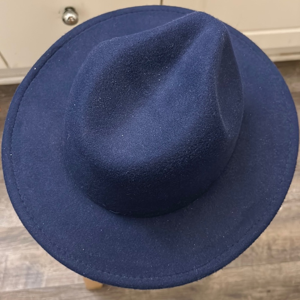 Fedora 2 Blue Hat NWT